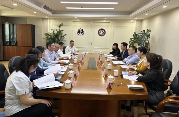 赴簡陽市人民醫院交流學習。重醫附屬璧山醫院供圖