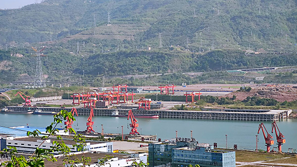 投貸聯動支持的涪陵龍頭港鐵路專用線工程。農發行重慶市分行供圖