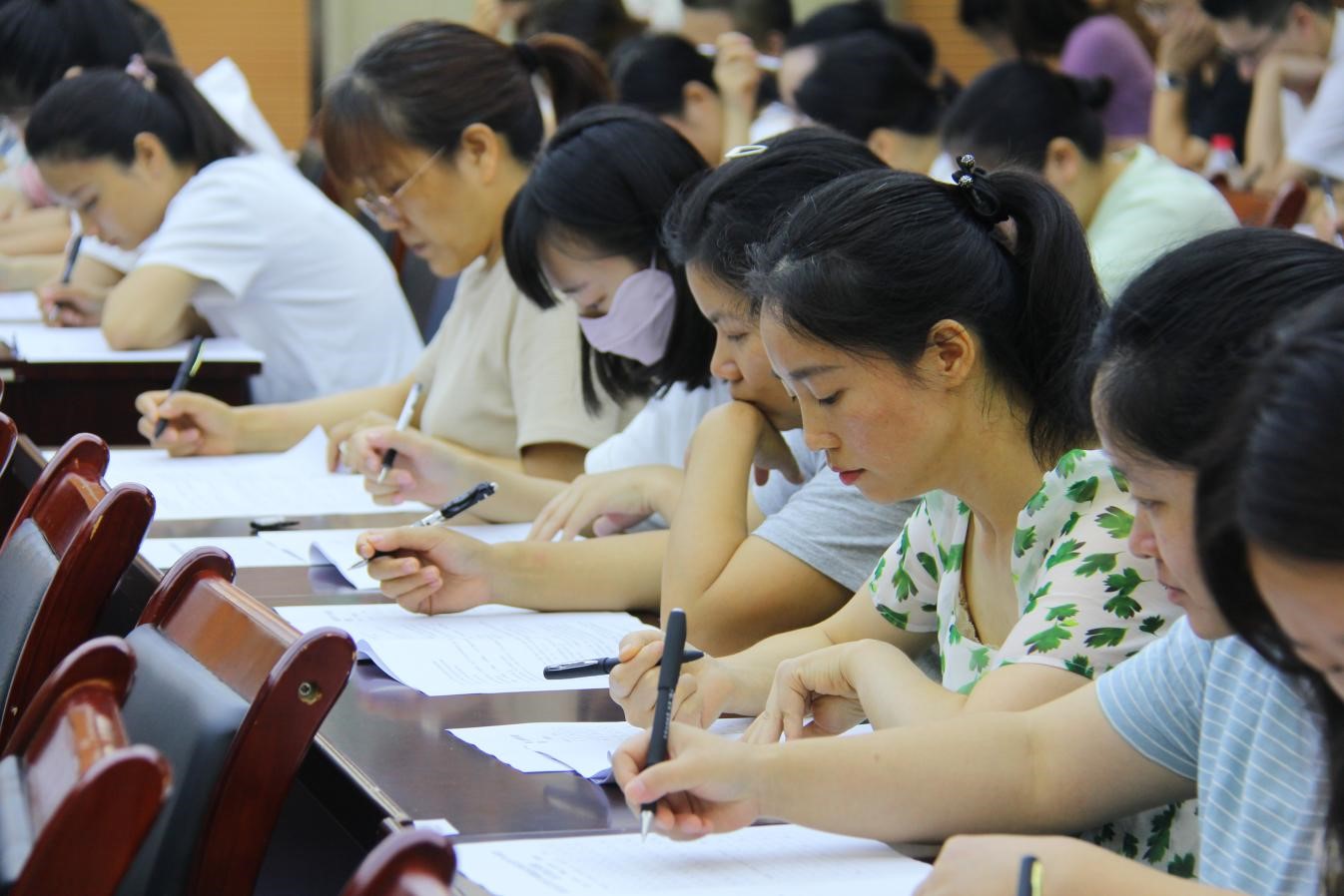 綜合筆試。江津區婦幼保健院供圖