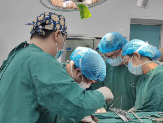 手術現場。重慶西區醫院供圖