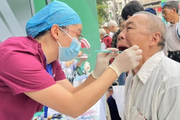 活動現場。重醫附屬口腔醫院供圖