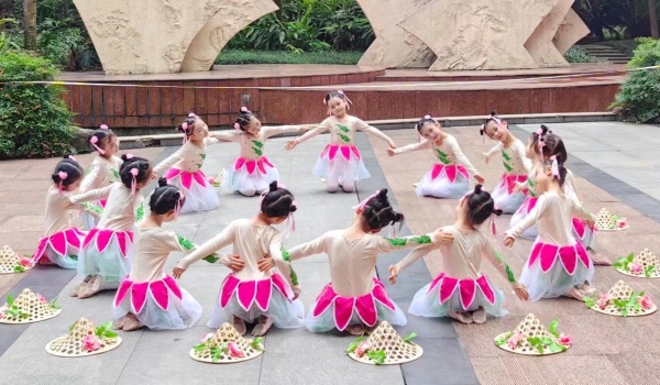 綠韻康城六一兒童節活動現場。金科服務供圖