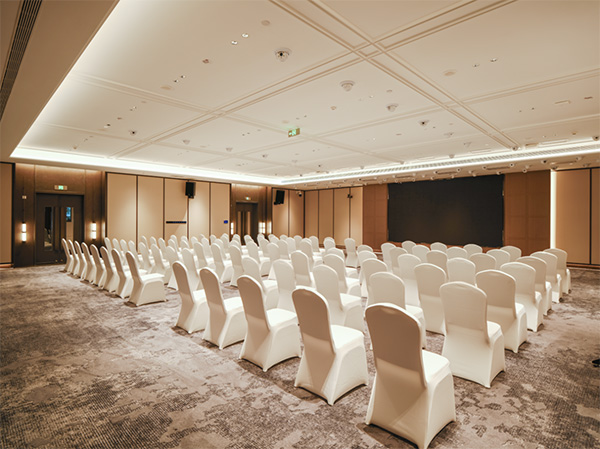 多功能會議室實景圖。金隅地產供圖