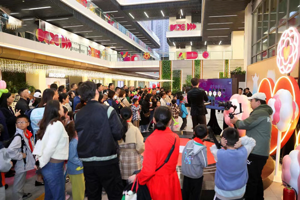 三洞橋PARK商業街夜景。三洞橋PARK商業街供圖