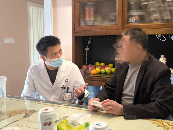 醫生家訪中。重慶道格骨科醫院供圖