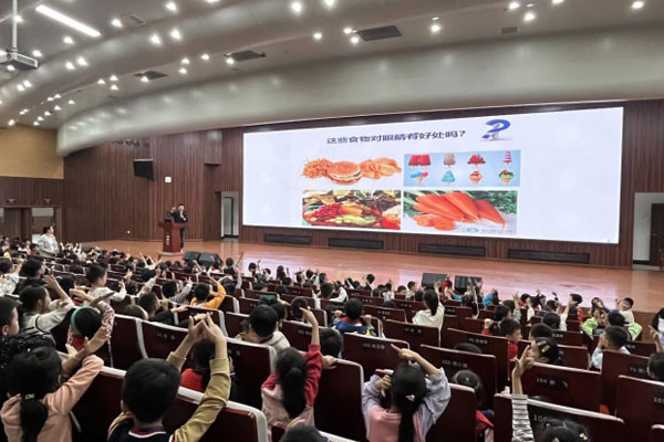 互動交流。璧山區衛生健康委供圖