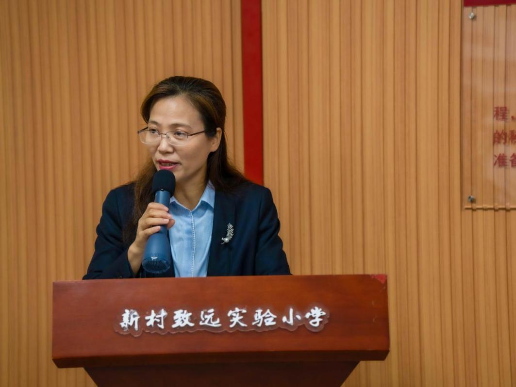 新村致遠實驗小學黨支部書記、校長肖猷莉。新村致遠實驗小學供圖