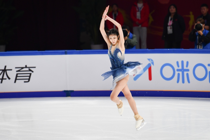 11月10日，中國選手陳虹伊在比賽中。鄒樂攝