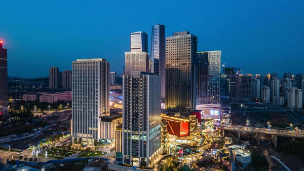 中央公園商圈。天璽壹號供圖