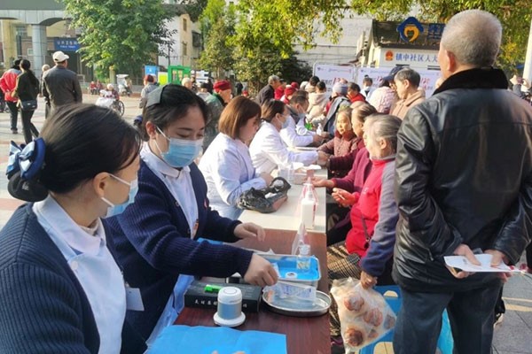 活動現場。墊江縣中醫院供圖