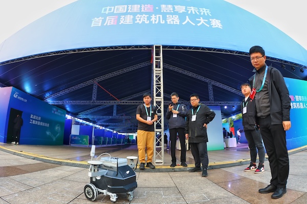 標線放線機器人?；顒臃焦﹫D