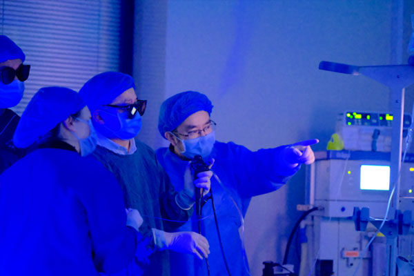 手術進行中。重醫附屬璧山醫院供圖