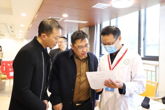 體檢現場。墊江縣人民醫院供圖