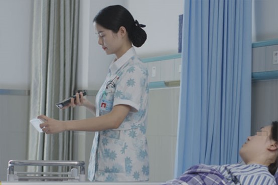 藥物核對。榮昌區人民醫院供圖