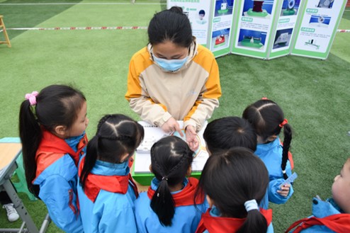 活動現場。重慶愛爾兒童眼科醫院供圖