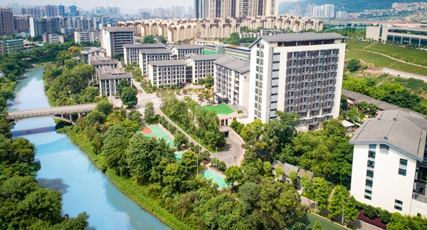 院內現有休養老人約800人。重慶市第一社會福利院供圖