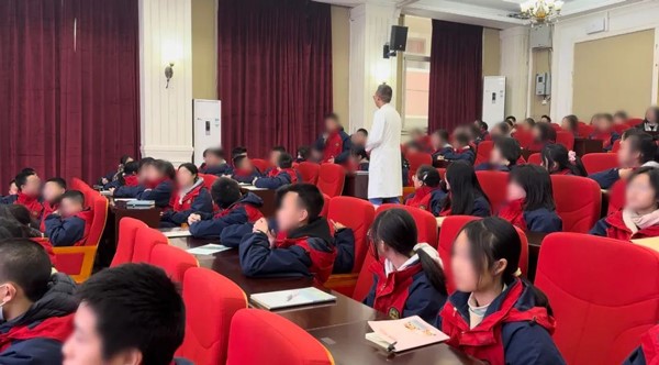 提問現場。重慶小米熊兒童醫院供圖