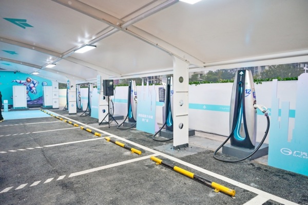 昊鉑重慶江北嘴超級充換電中心。廣汽能源供圖