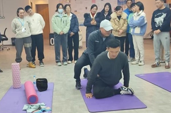 實操課培訓中。重慶道格骨科醫院供圖