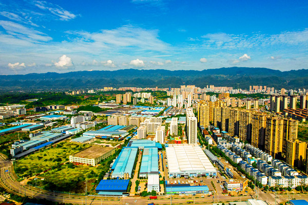 墊江高新區生機盎然的景象。龔長浩攝