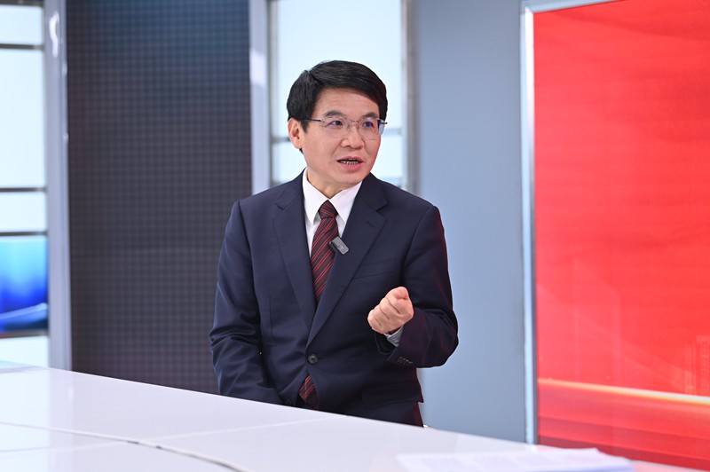 譚慶做客人民網重慶、重慶發布“新時代 新征程 新重慶——2024重慶兩會會客廳”系列訪談。鄒樂攝