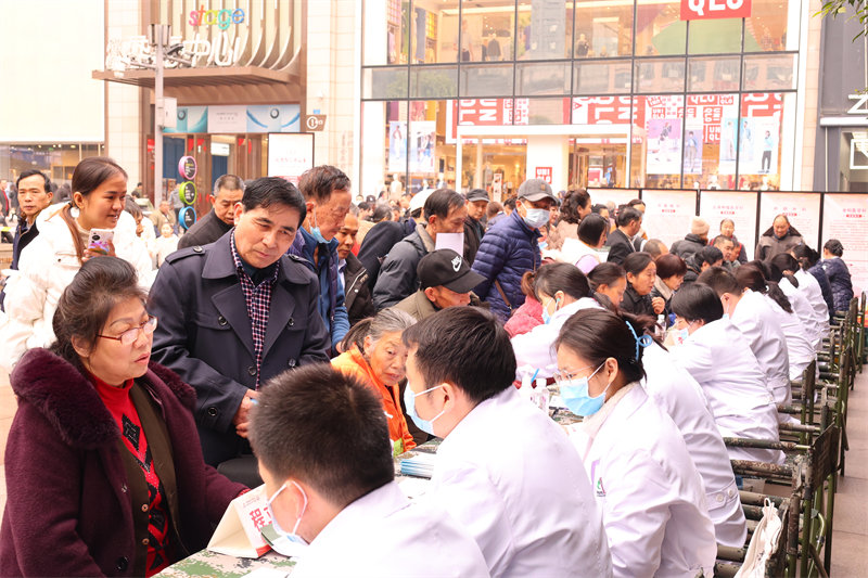 西南醫院江北院區（陸軍第九五八醫院）開展惠民義診活動。受訪者供圖