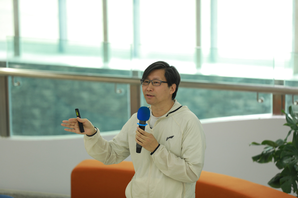 李元勝作主題分享。西南大學附屬中學供圖