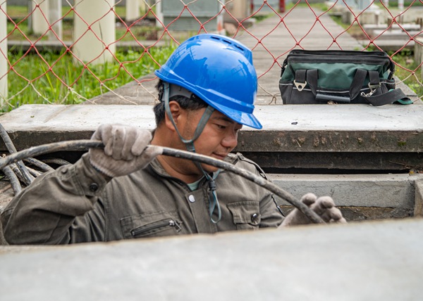 220千伏郵亭變電站集中檢修進度過半