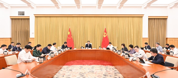 5月9日下午，市委常委會舉行會議，市委書記袁家軍主持并講話。記者 蘇思 攝/視覺重慶