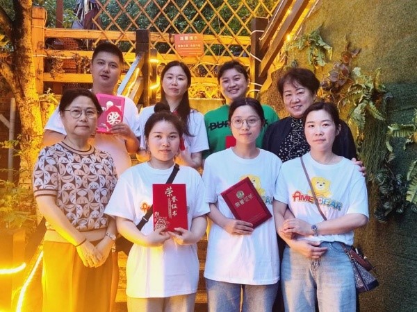 優秀護士表彰。重慶小米熊兒童醫院供圖