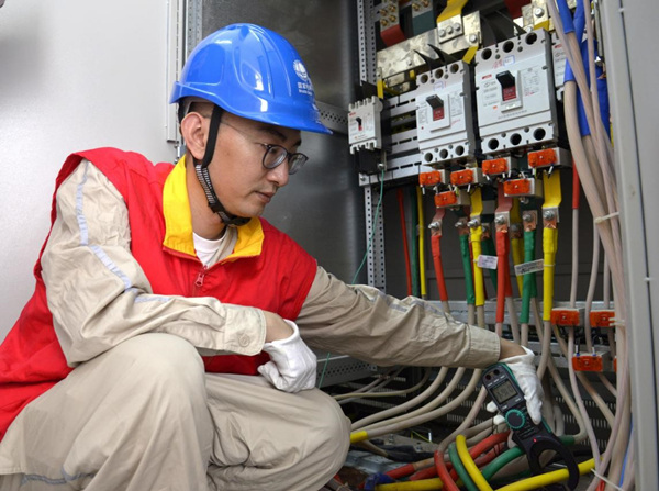 “滿格”電力添動能 老舊小區換新顏