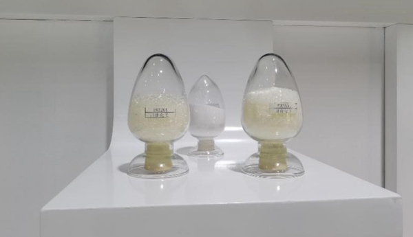 PVA的衍生物產品。張艷攝