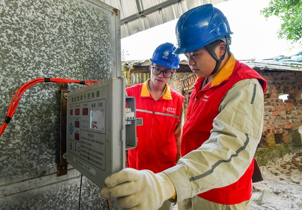 檢查用電安全。國網重慶江津供電公司供圖