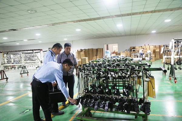 南川區園區“綜合查一次”執法現場。重慶市司法局供圖