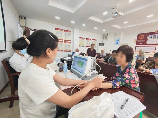 骨密度檢測。重慶道格骨科醫院供圖