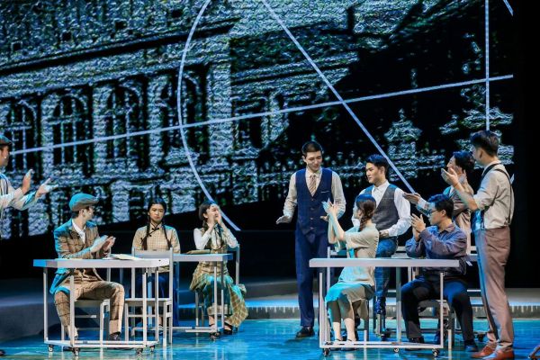 話劇《何魯》演出現場。重慶大學供圖