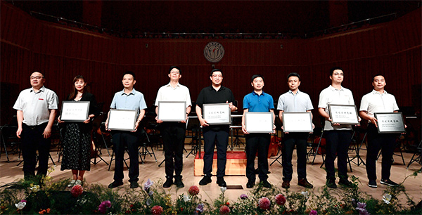 “政行企?！焙献鞴步ㄒ慌鷮嵙晫嵺`基地。重慶對外經貿學院供圖