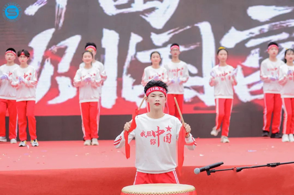 學生實踐活動。重慶市商務學校（九十四中）供圖