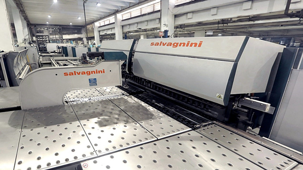 五州門業數字化車間。企業供圖