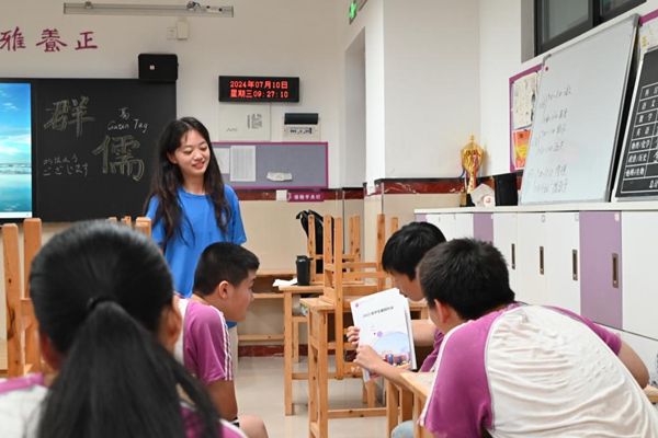 重慶大學牽手六十八中，打造“行走的思政課堂”。重慶大學供圖