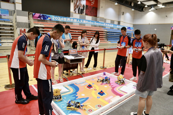 超能行動（初中組）賽臺。唐文蕤攝