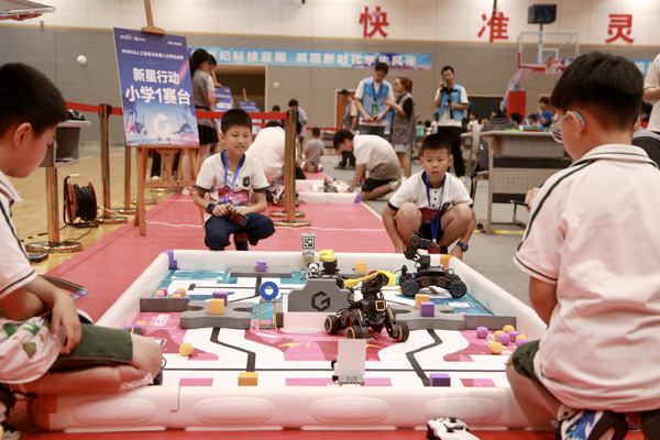 新星行動小學組賽臺。唐文蕤攝