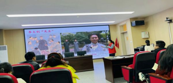 學生講述紅色故事。潼南區梓潼小學校供圖