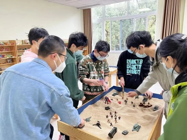 心理團隊輔導。合川中學供圖