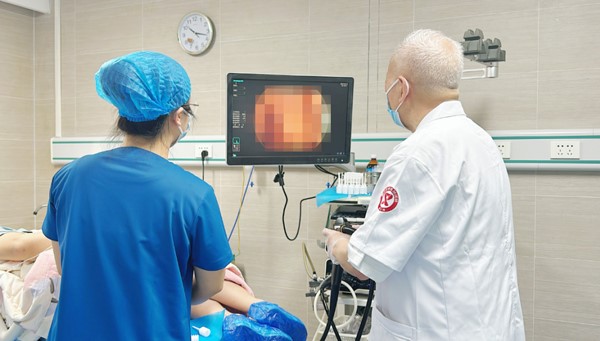 腸鏡檢查。重慶圣佑肛腸醫院供圖