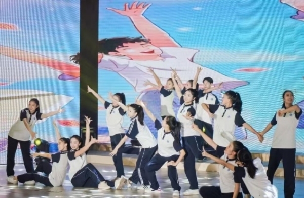 舞蹈表演《我們一起闖》。武隆區教委供圖