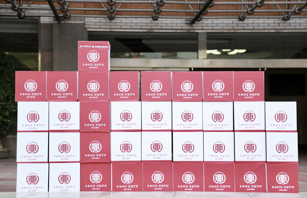 “青春郵局”裝滿了孩子們的夢想。唐文蕤攝