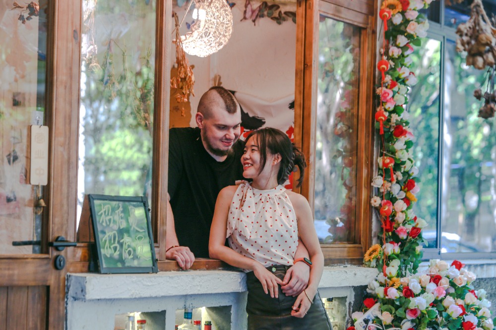 張悅和阿神力。馬力 攝/視覺重慶