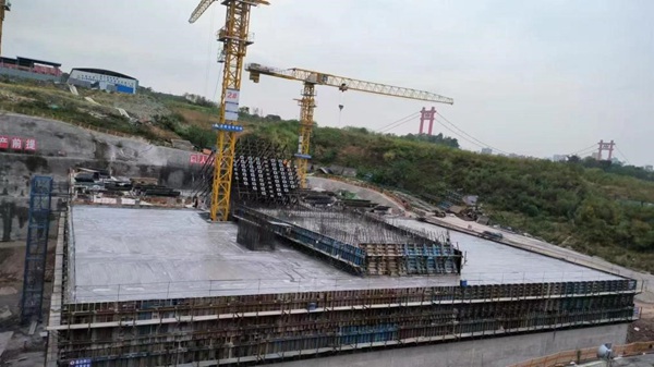 南錨碇左幅基礎前錨塊第九層及鞍部1.5m正式完成“出土”。重慶市建科院供圖