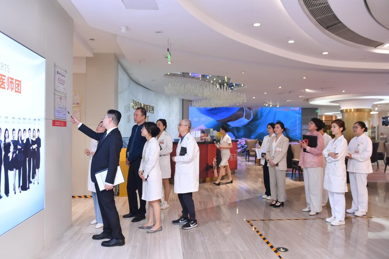 評審現場。重慶美侖美奐整形美容醫院供圖